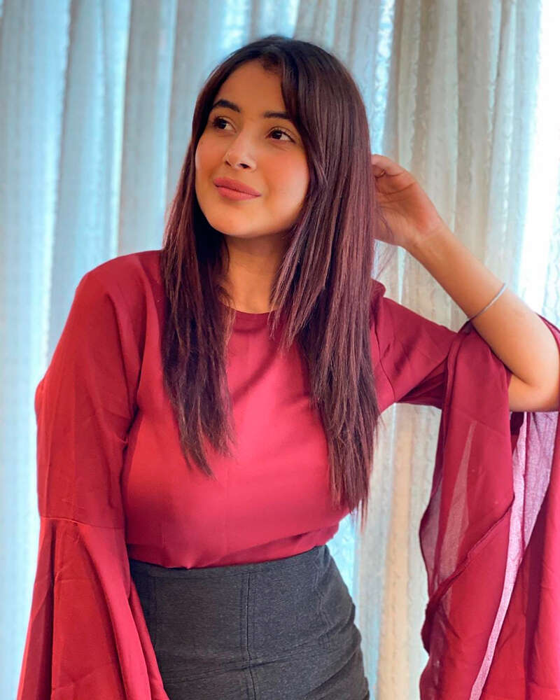 Glamorous pictures of former Bigg Boss 13 contestant Shehnaaz Gill you simply canโt miss! Glamorous pictures of former Bigg Boss 13 contestant Shehnaaz Gill you simply canโt miss!