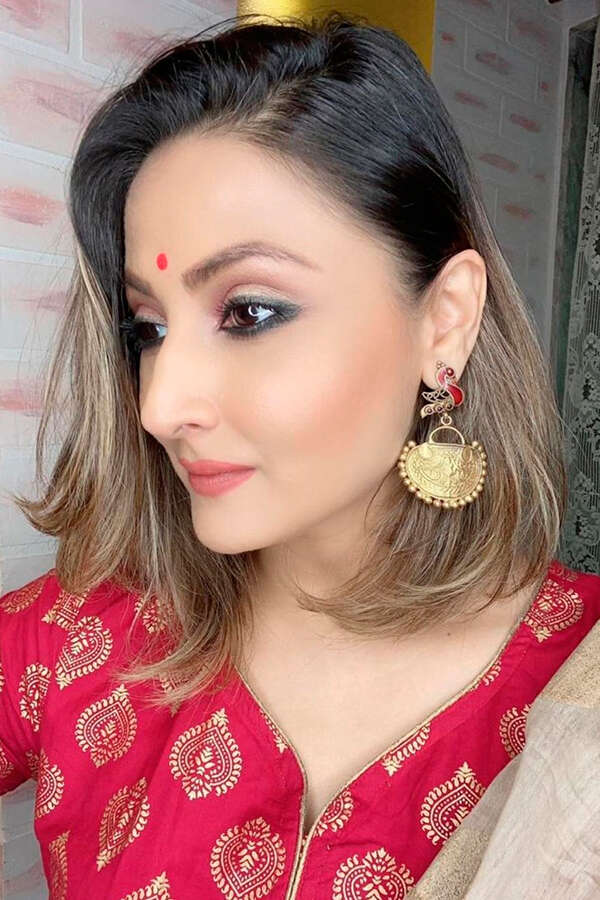 Kasautii Zindagii Kay 명성 Urvashi Dholakia는 전혀 노화되지 않는 것 같습니다.