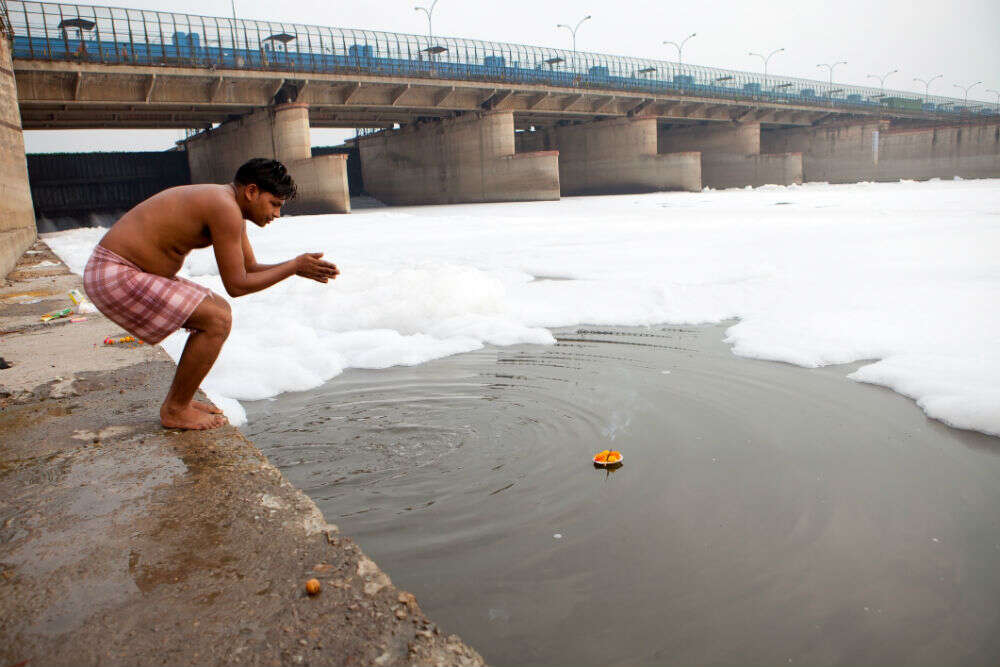 Toxic foams return to Yamuna in Delhi as the city reopens Toxic foams return to Yamuna in Delhi as the city reopens