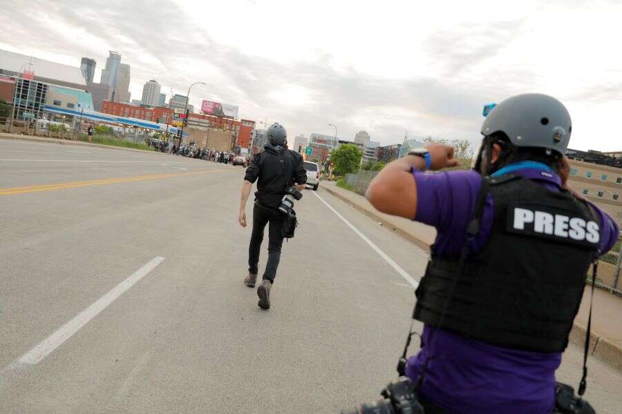 Was the way the U.S. handled the journalists during Minneapolis protest ethical?
