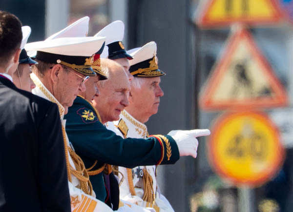 Spectacular pictures from Russia's Navy Day celebrations