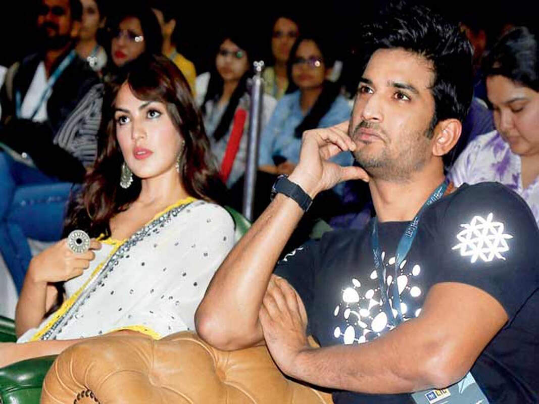 Sushant Singh Rajput and Rhea Chakraborty pictures