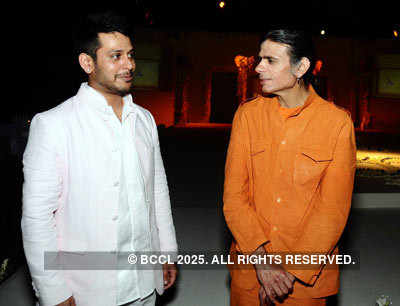 Sunil Mehra's fashion event