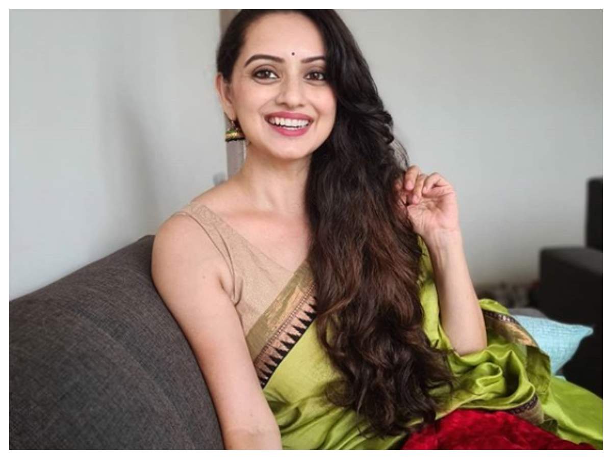 Shruti Marathe looks drop-dead gorgeous in her latest post