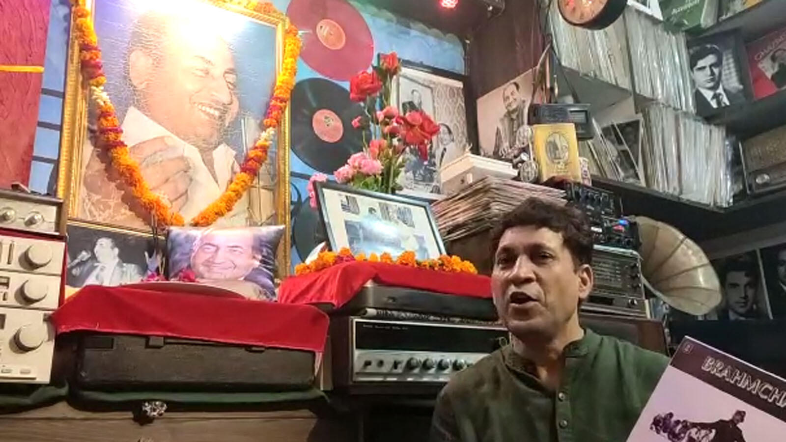 This Rafi fan turns room in his house into a 'museum'