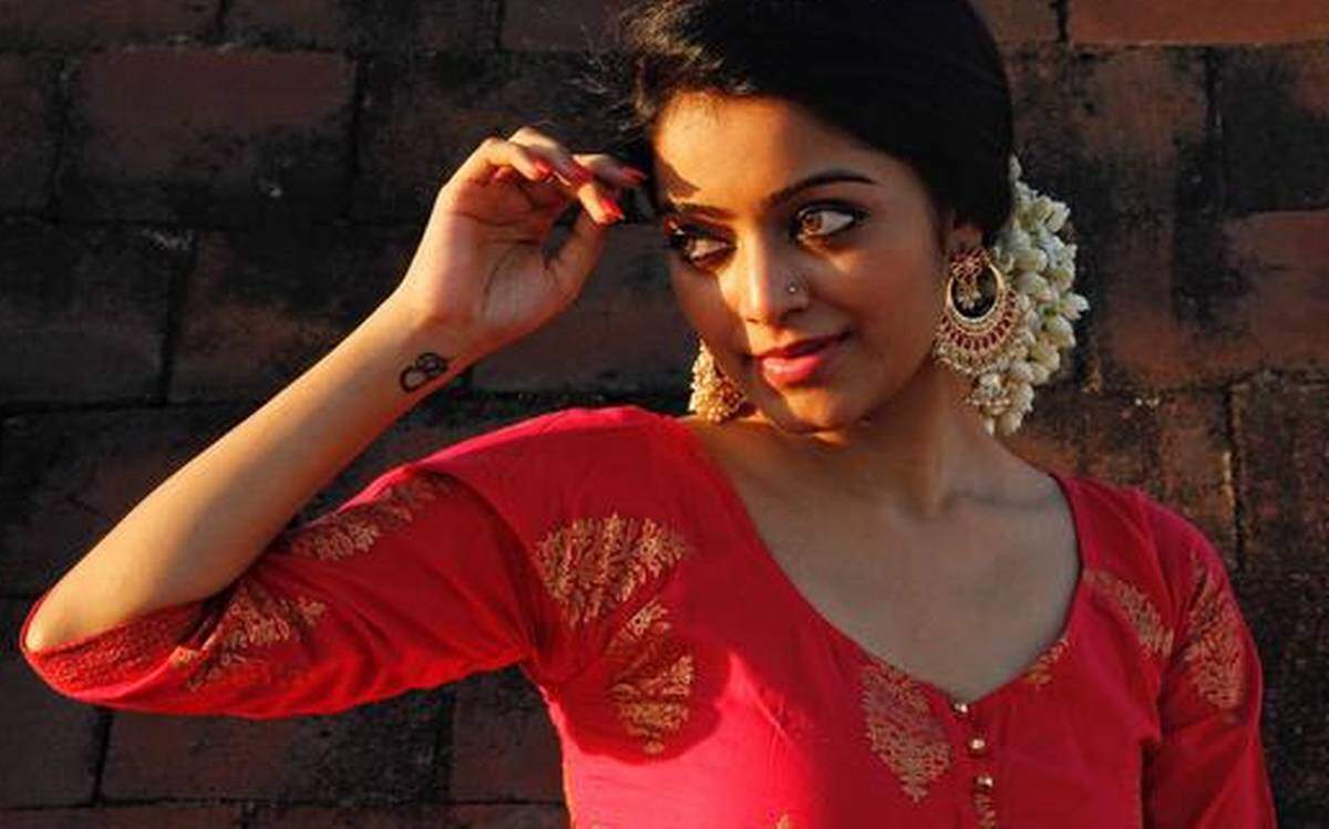 I've been blessed to have such nice friends: Janani Iyer