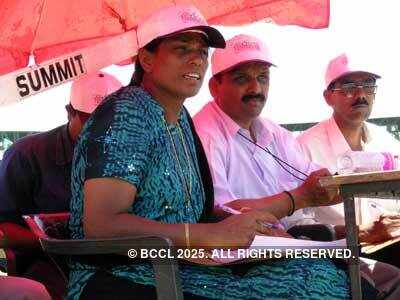 PT Usha distributes prizes