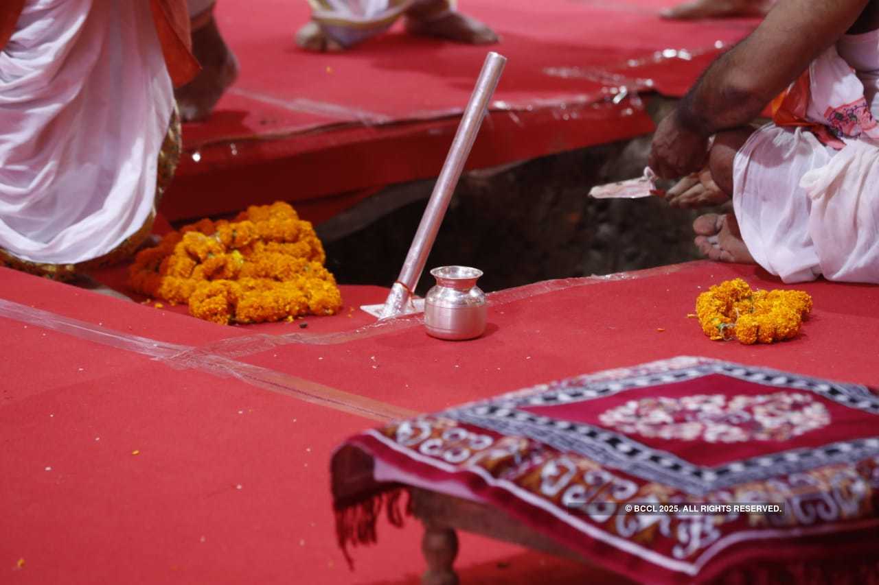 Bhoomi Pujan: UP CM Yogi Adityanath welcomes guests