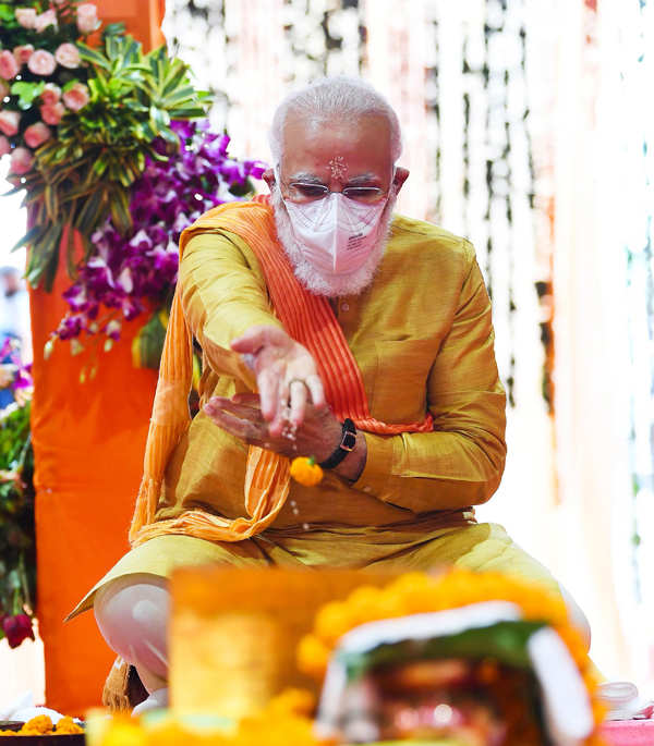 PM Modi Performs Bhoomi Pujan Of Ram Mandir In Ayodhya Photogallery ...