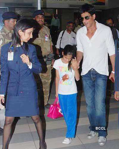 SRK with daughter Suhana spotted!