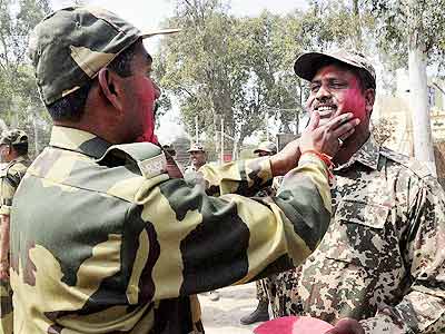 India celebrates Holi