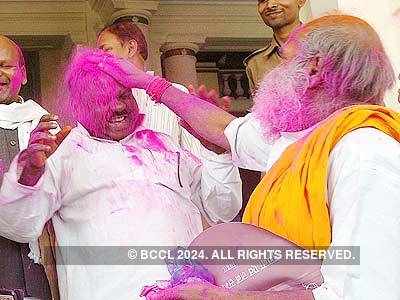 India celebrates Holi