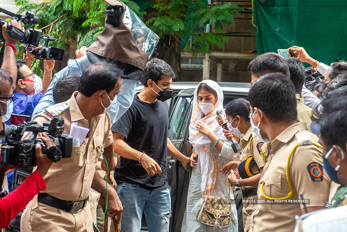 Rhea Chakraborty and Showik Chakraborty pictures