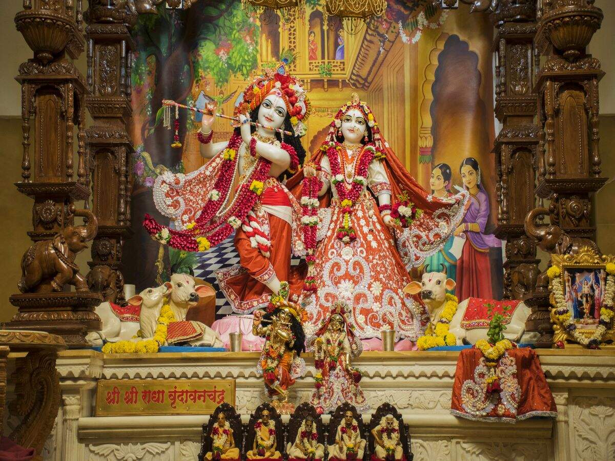 Janmashtami: Entry of outsiders banned in Mathura; online celebrations commence Janmashtami: Entry of outsiders banned in Mathura; online celebrations commence