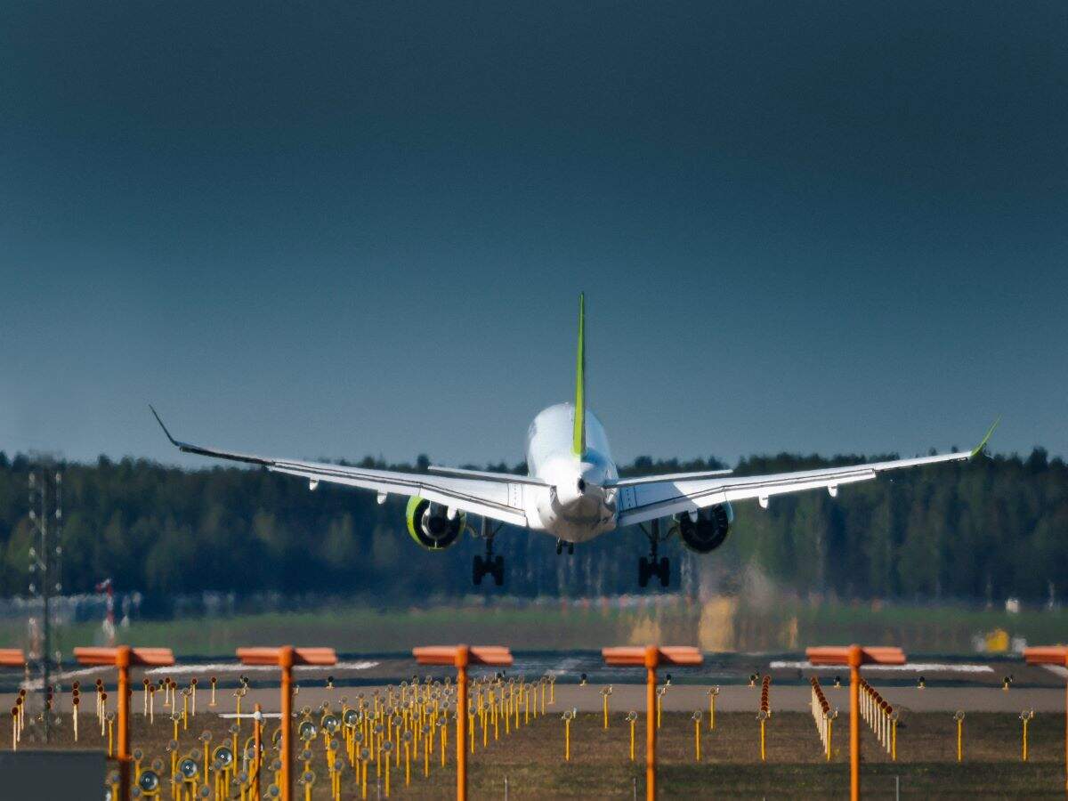 Kolkata: Ban on flights from six COVID hotspot cities extended till August 31 Kolkata: Ban on flights from six COVID hotspot cities extended till August 31