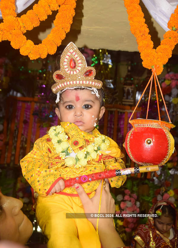 Devotees Celebrate Janmashtami With Religious Fervour Photogallery - ETimes