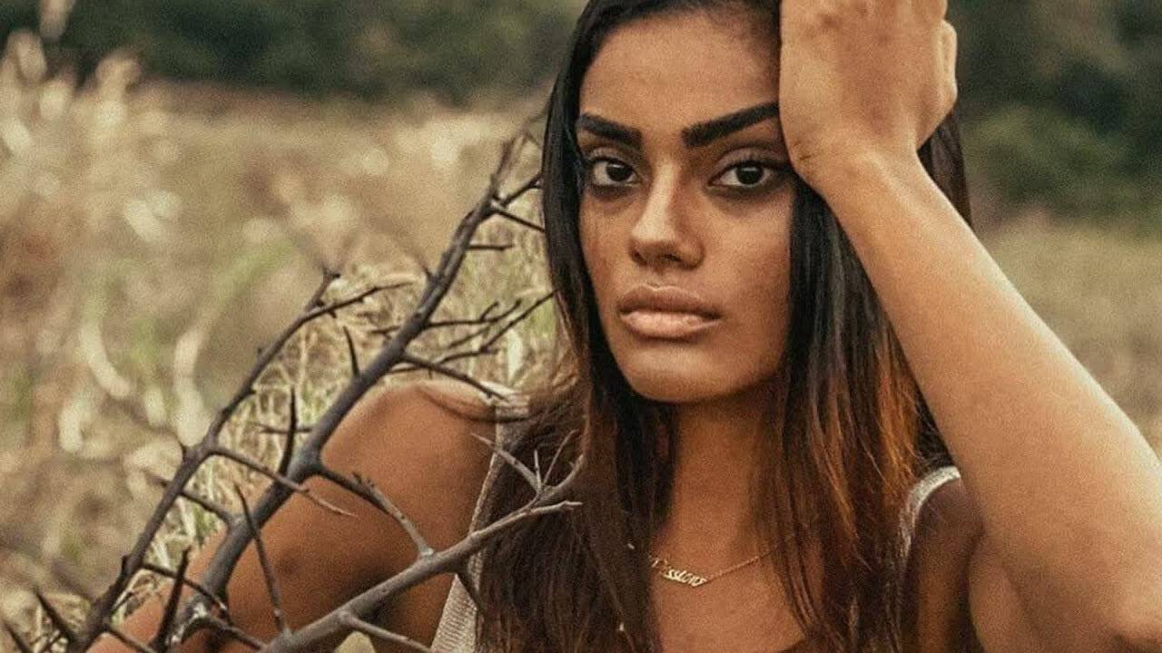 Aesthetic Shoot With Roshni Sharma
