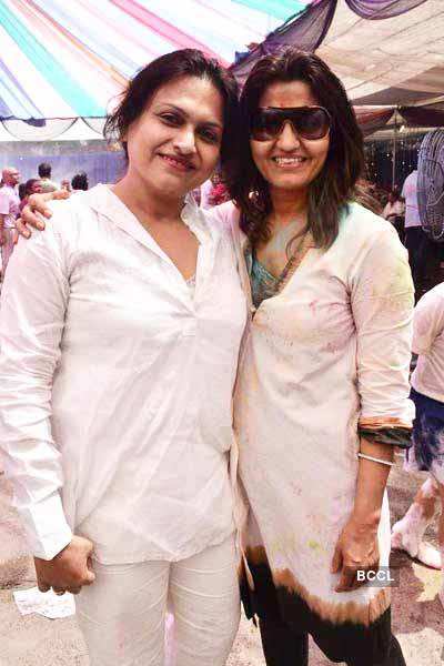 Usha Aggarwal's Holi bash