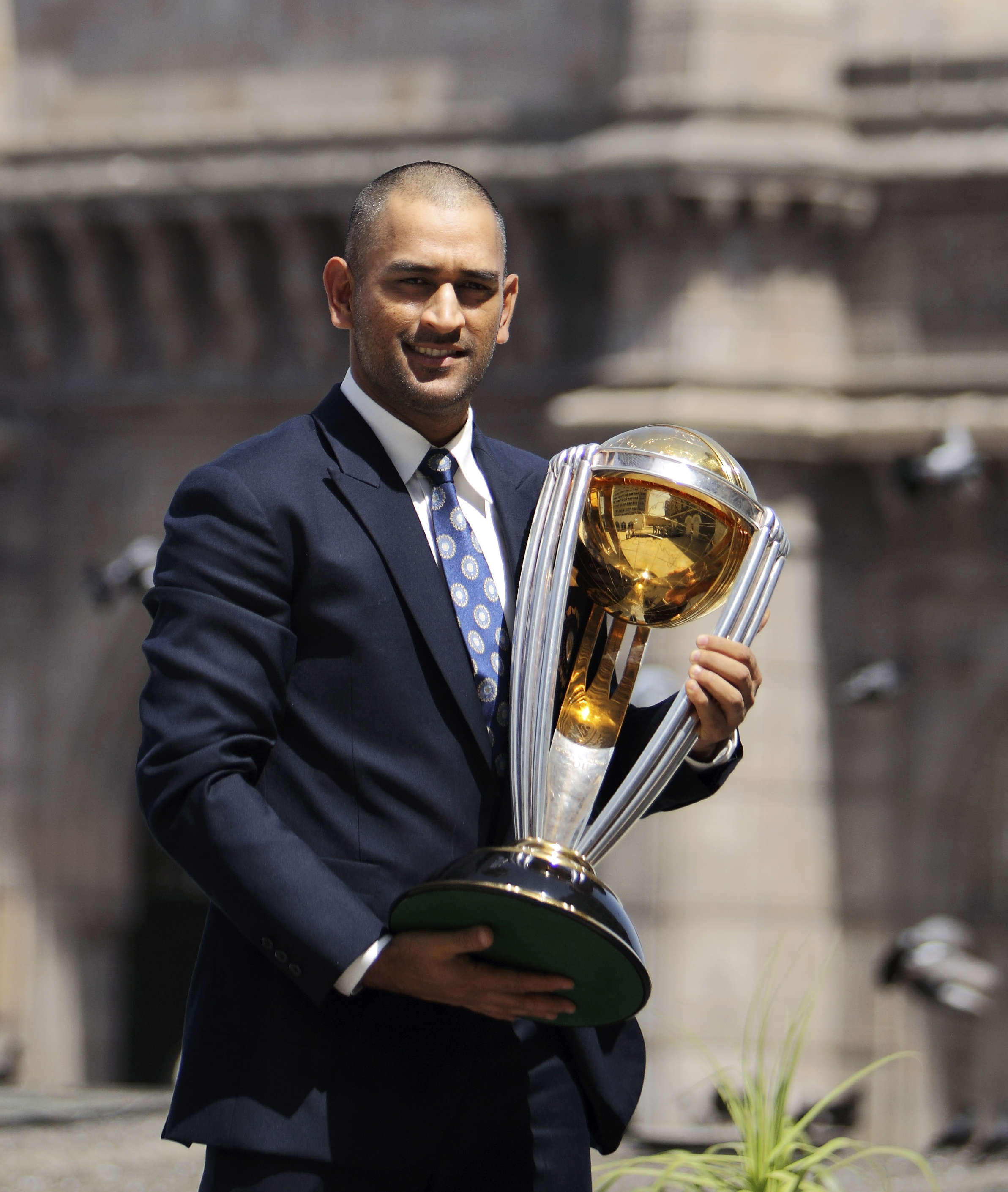 In Photos Here Are Five Iconic Moments To Remember Ms Dhoni S Cricket Journey By Mumbai Mirror