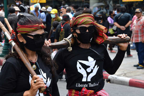 Hundreds join Thai anti-government protest