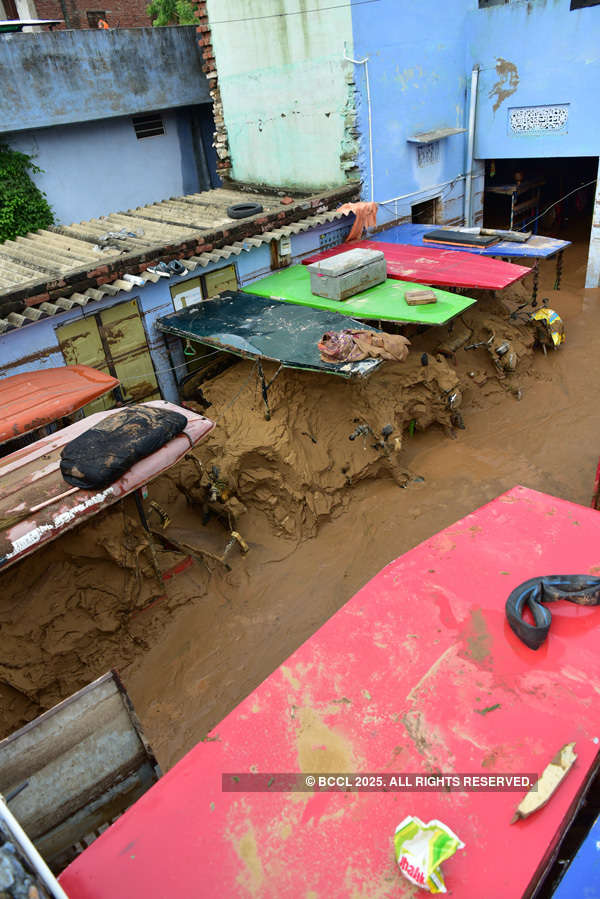 Heavy rain disrupts normal life Jaipur