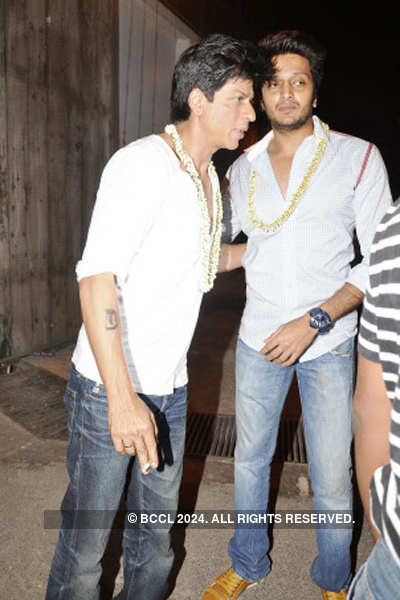 SRK's Holi bash