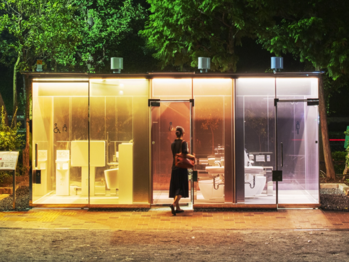 Tokyo’s new transparent public toilets are just awesome, know why Tokyo’s new transparent public toilets are just awesome, know why