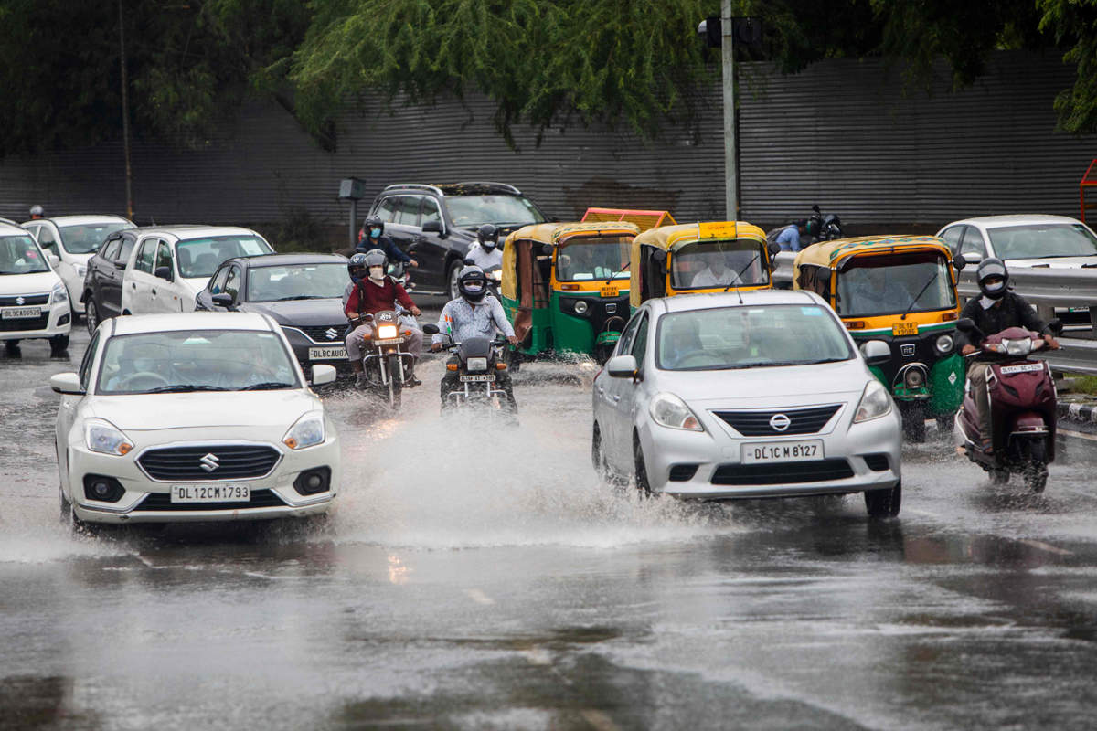 Delhi-NCR witness heavy rain, waterlogging and traffic snarls