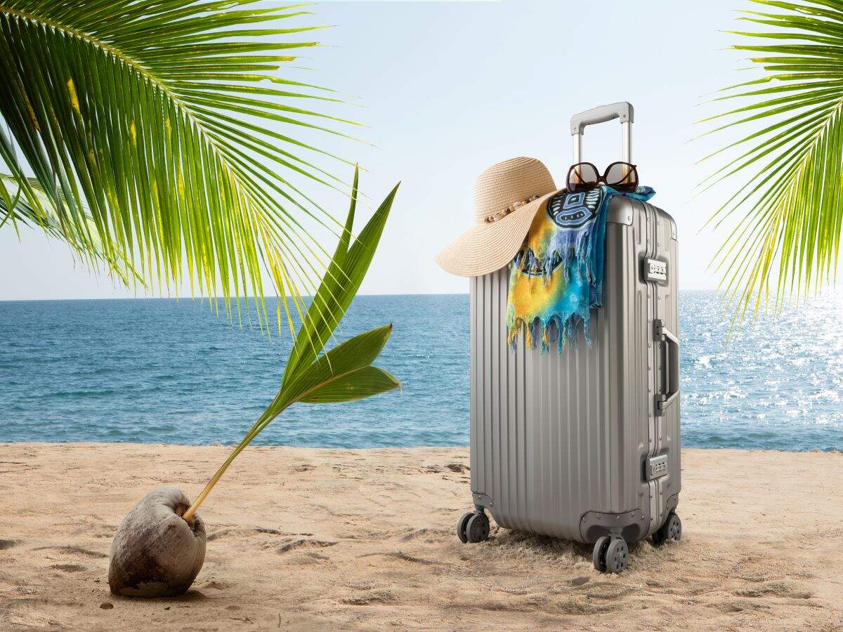 Vacationing in Hawaii not possible till October 1 after COVID cases surge Vacationing in Hawaii not possible till October 1 after COVID cases surge