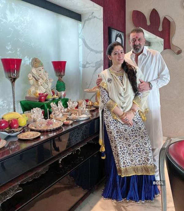 Sanjay Dutt celebrates Ganesh Chaturthi with wife Maanayata