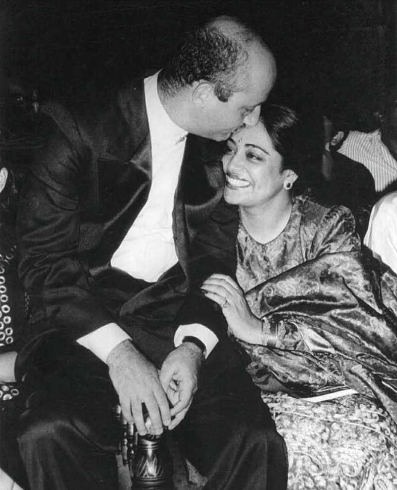 Anupam Kher pens a sweet note for wife Kirron Kher on their 35th anniversary that will melt your heart