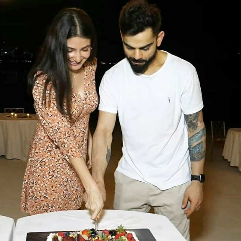 Anushka Sharma-Virat Kohli welcome 2022 with perfect party in South Africa,  see pics and videos | Celebrities News – India TV