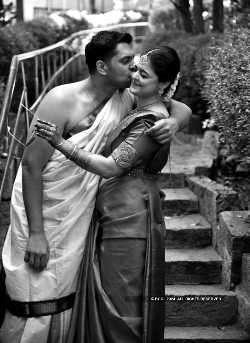 Vinayak Joshi weds Varsha Belawadi in intimate ceremony amid Covid-19 precautions