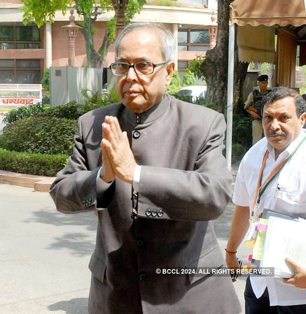 Nation pays tribute to Pranab Mukherjee