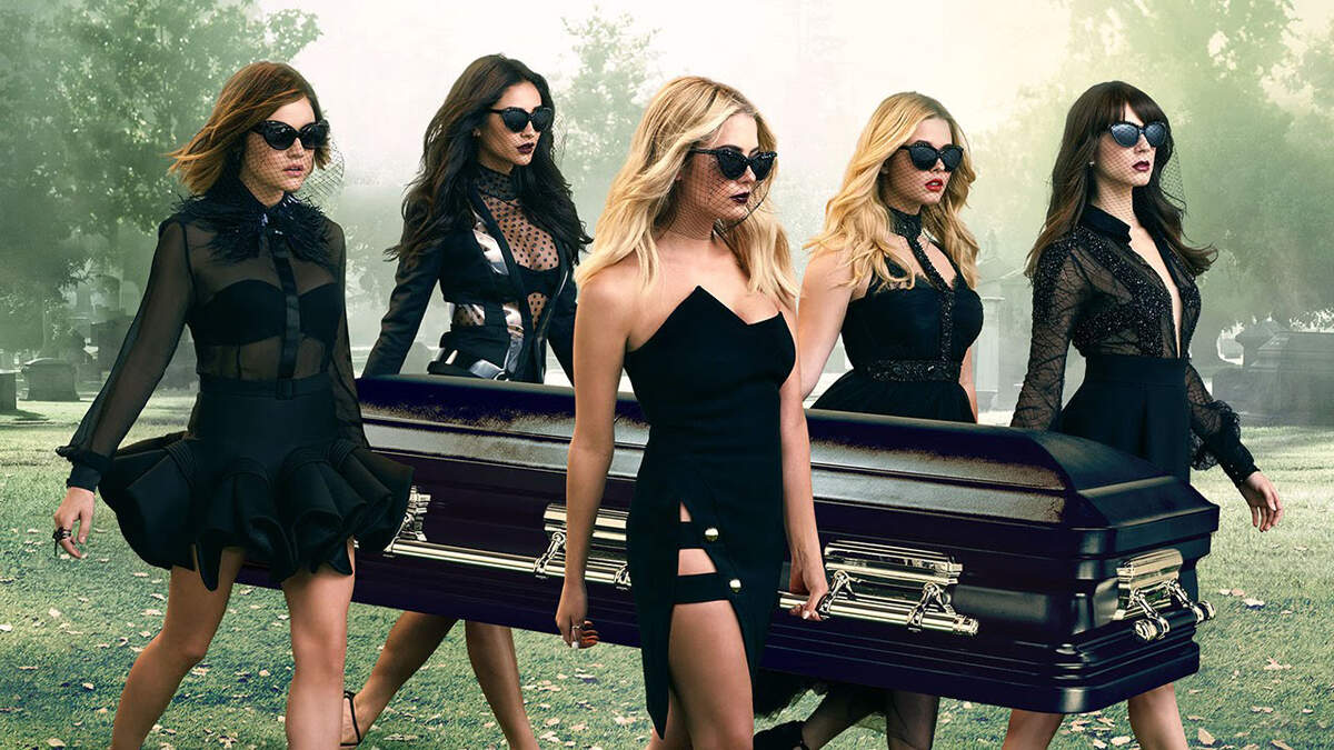 50 Fashionable outfits to wear on a funeral | Photogallery - ETimes