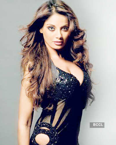Bipasha behind Rana-Shriya split?
