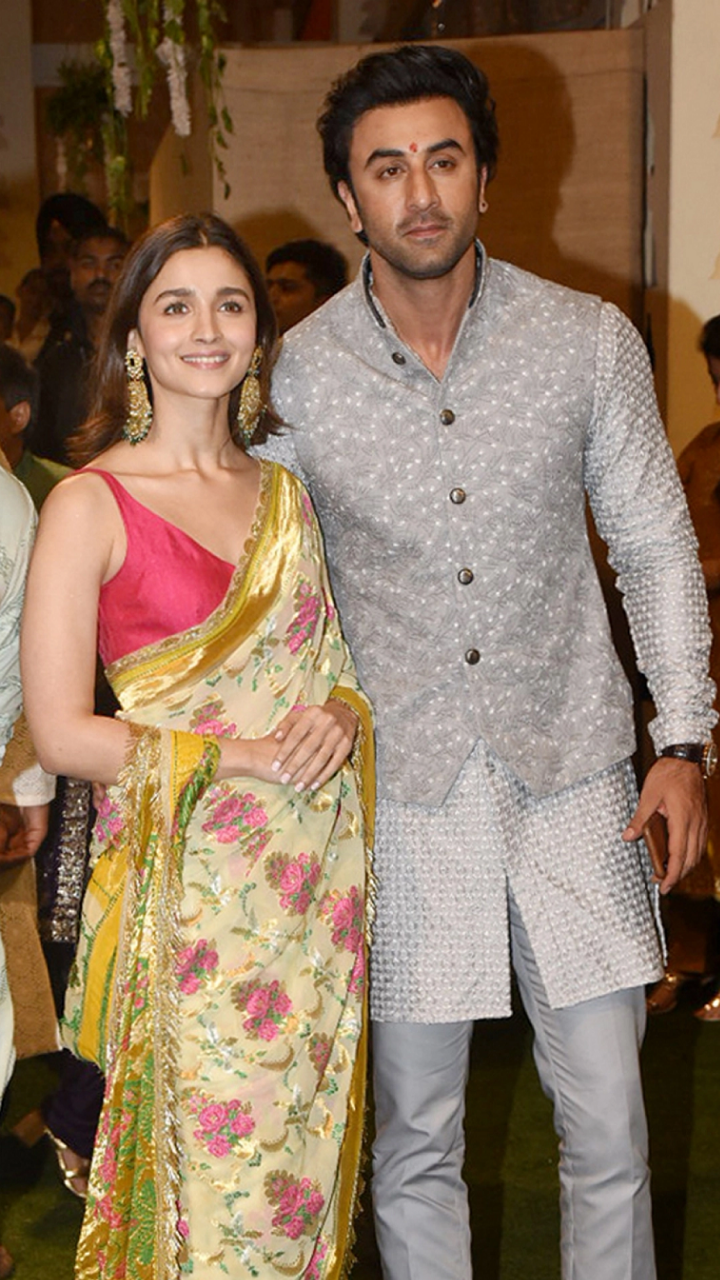 Ranbir Kapoor Alia Bhatt S Love Story Zoom Tv ranbir kapoor alia bhatt s love story