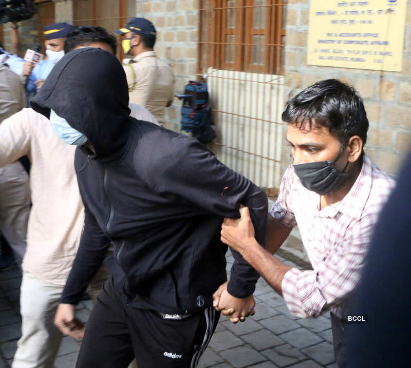 Showik Chakraborty's pictures