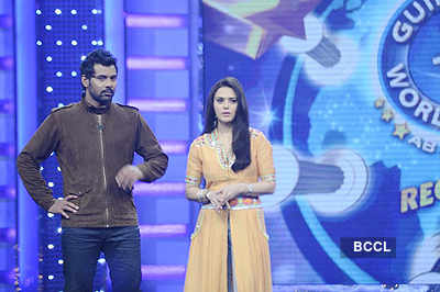 sense finish Blur Shabbir Ahluwalia and Preity Zinta on the sets of the TV show 'Guinness  World Records-- Ab India Todega' in Mumbai - Photogallery