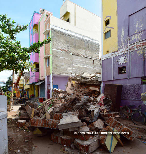 Three dead as building collapses in Coimbatore
