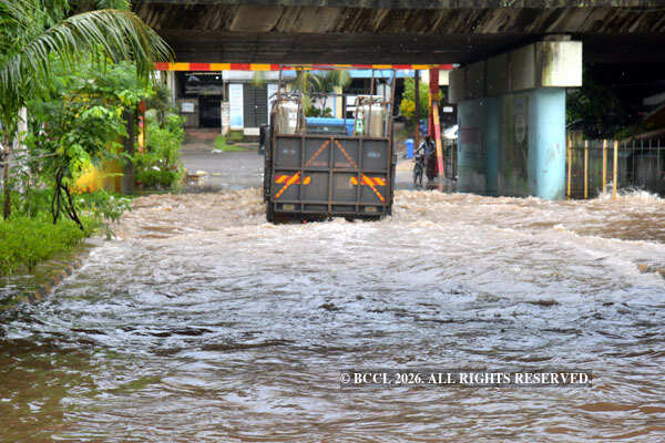 Heavy rain causes waterlogging in Navi Mumbai - Photogallery