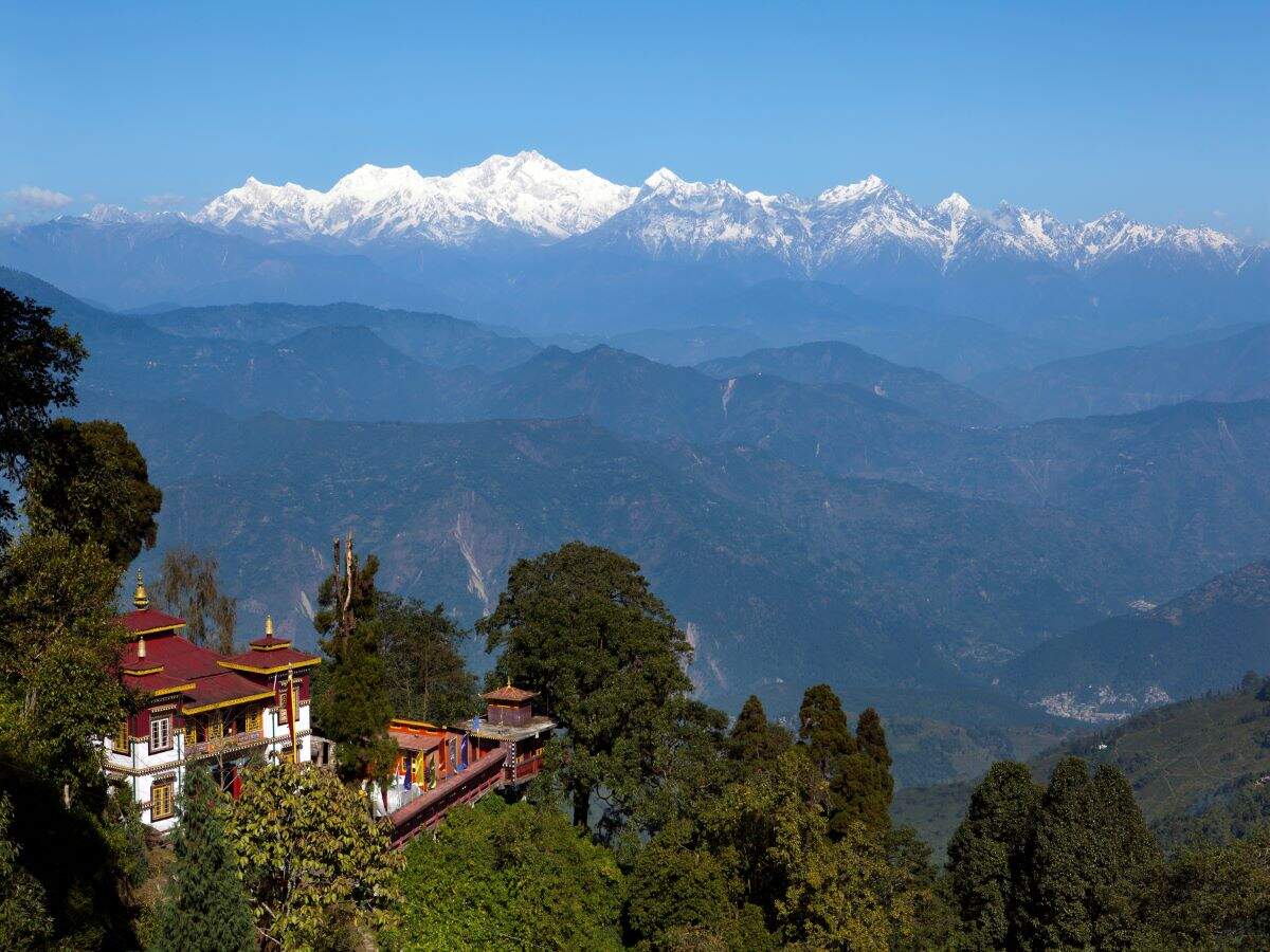 Darjeeling and Kalimpong now open to tourists; Sikkim likely to reopen from October Darjeeling and Kalimpong now open to tourists; Sikkim likely to reopen from October