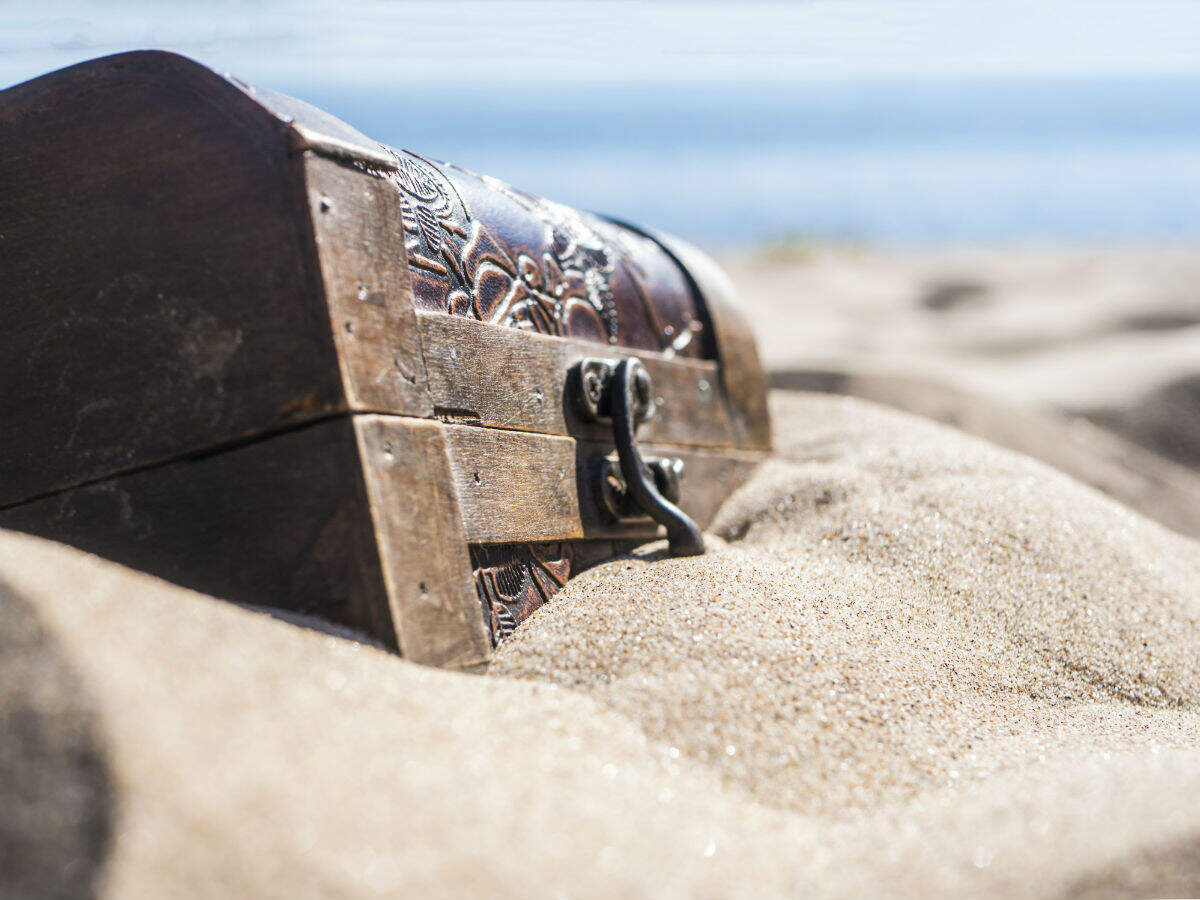 A tourist was fined for stealing 2 kg sand from Saridia’s pristine beaches A tourist was fined for stealing 2 kg sand from Saridia’s pristine beaches