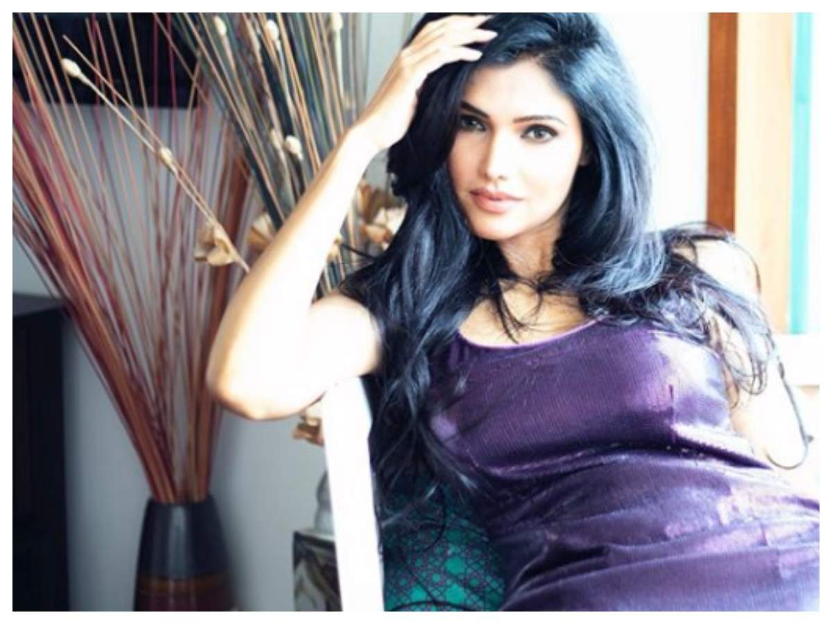 ​Photo: Trupti Toradmal ups her glam quotient in a shimmery outfit