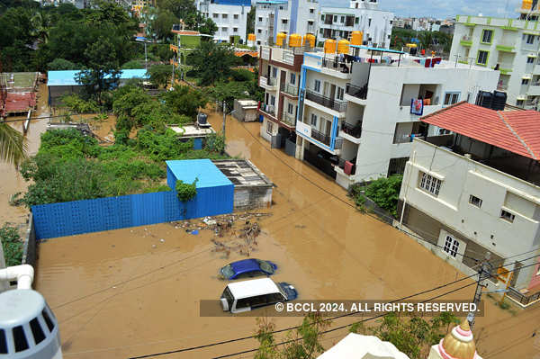 Heavy Downpour Causes Waterlogging In Bengaluru Photogallery - ETimes