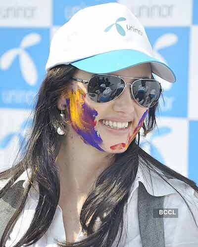 Yana Gupta @ Holi event