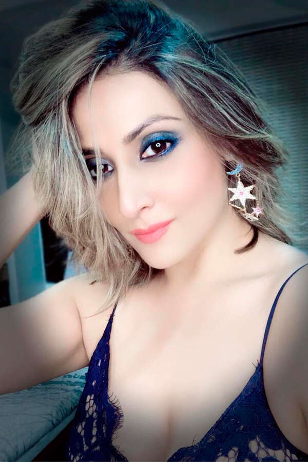 Kasautii Zindagii Kay 명성 Urvashi Dholakia는 전혀 노화되지 않는 것 같습니다.
