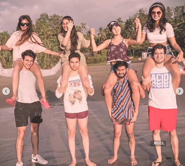 Sara Ali Khan chills in Goa with her friends