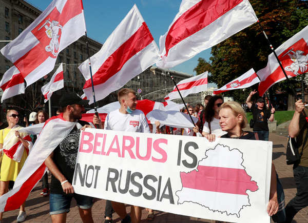 1 lakh Belarus protesters flood streets