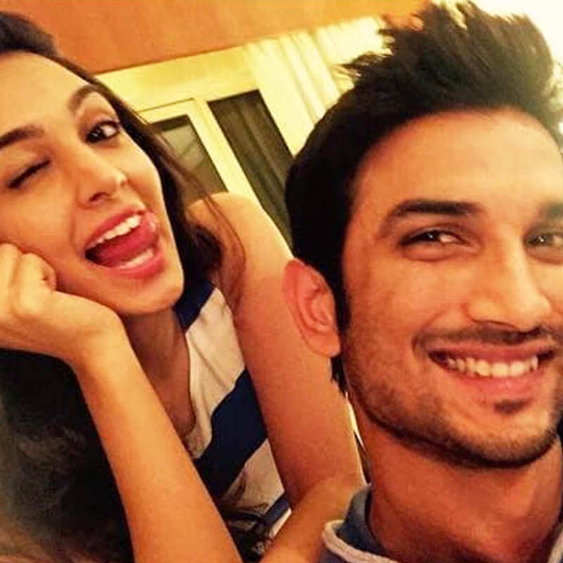 Sushant Singh Rajput’s throwback pictures with Kiara Advani & Alia Bhatt's bestie Akansha Ranjan go viral...